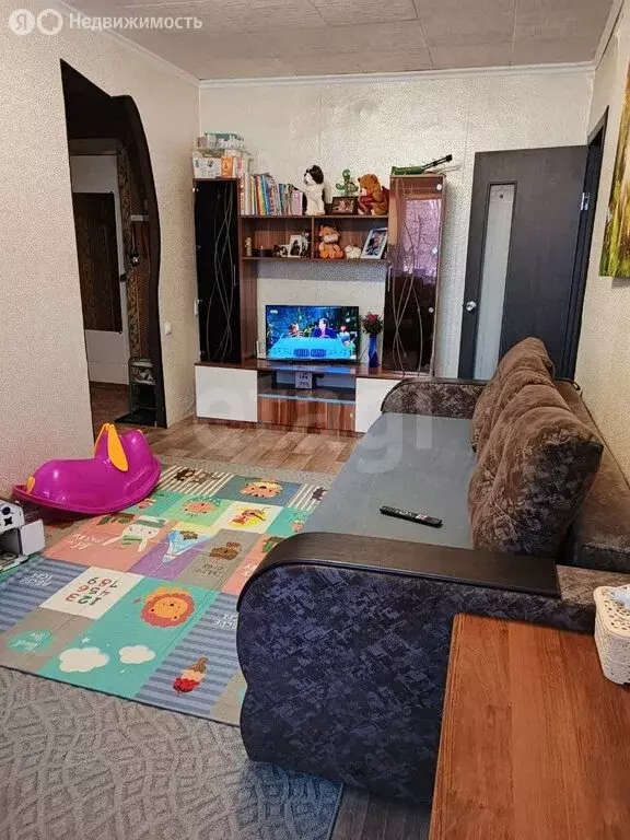 3-комнатная квартира: Омск, Комбинатская улица, 46 (41 м) - Фото 1