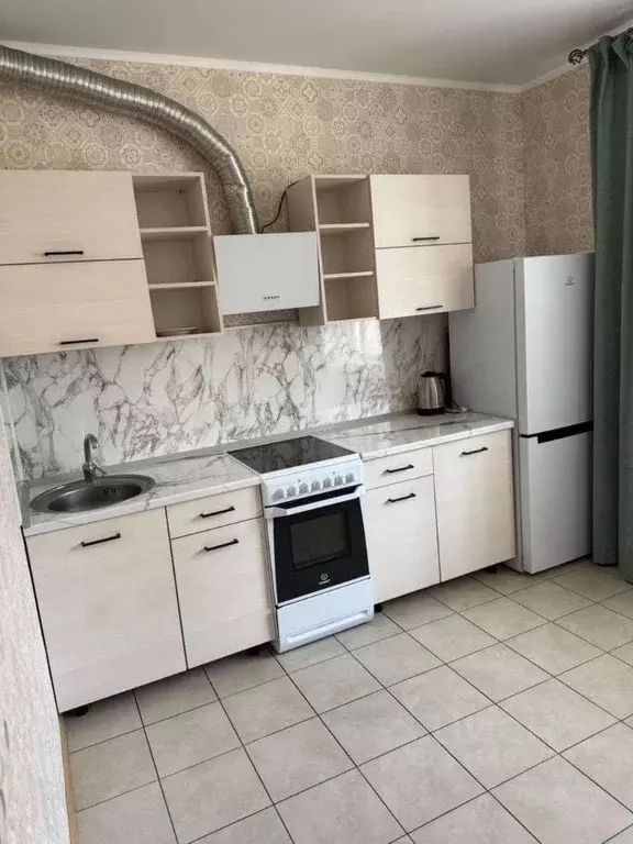 2-к кв. Белгородская область, Старый Оскол Степной мкр, 31 (80.0 м) - Фото 1