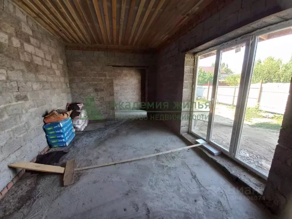 Дом в Саратовская область, Энгельс муниципальное образование, с. ... - Фото 0