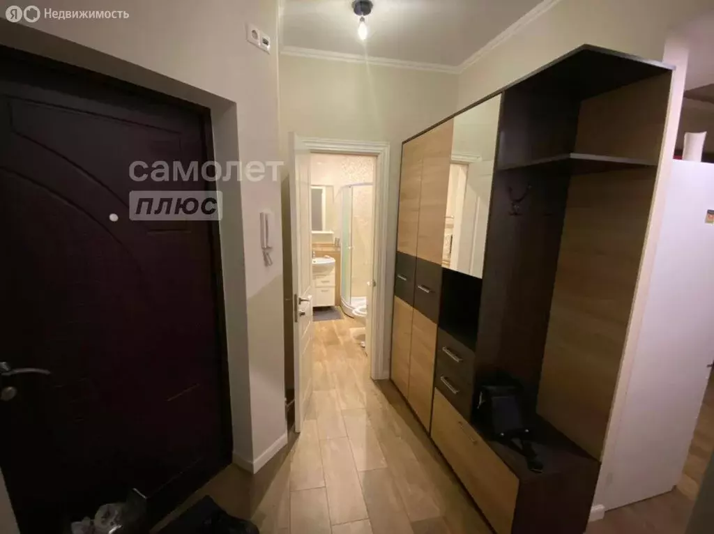 3-комнатная квартира: село Немчиновка, Рублёвский проезд, 21 (60 м) - Фото 1