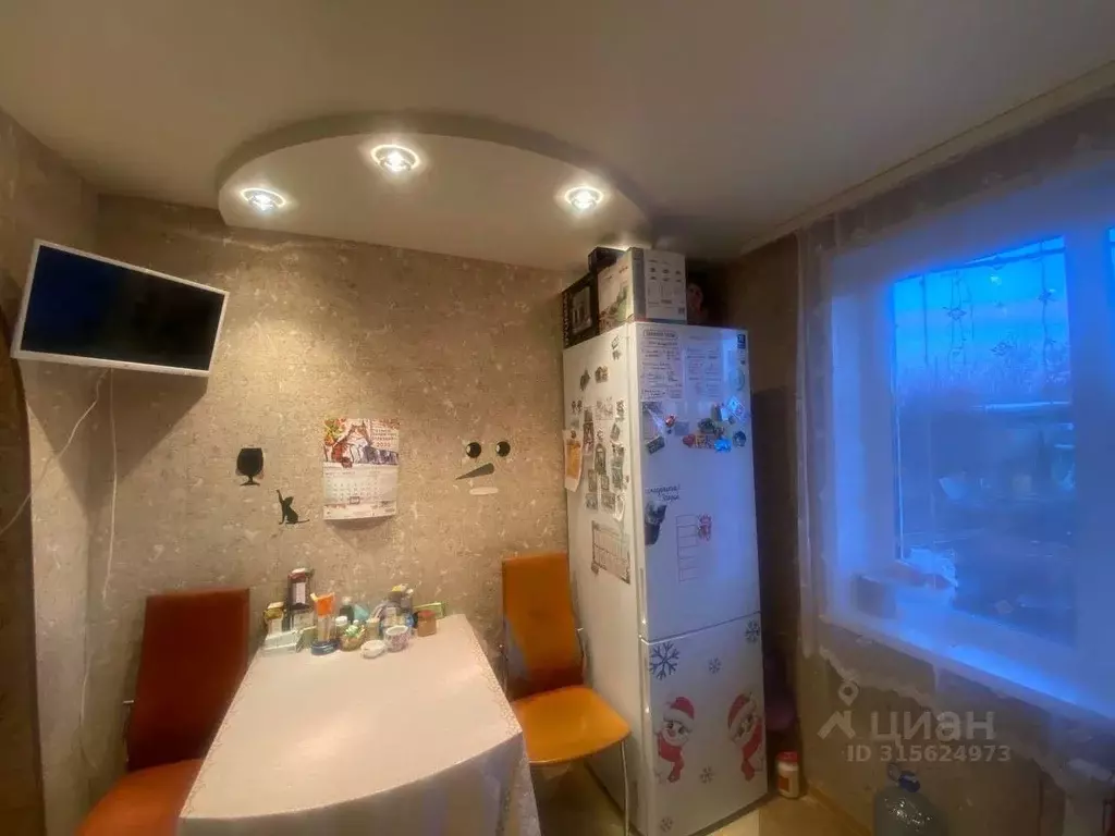 3-к кв. Красноярский край, Березовка пгт ул. Дружбы, 142 (67.4 м) - Фото 1