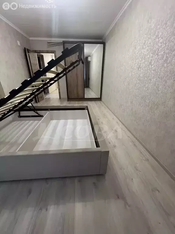 3-комнатная квартира: Сочи, микрорайон Центральный, улица Воровского, ... - Фото 0