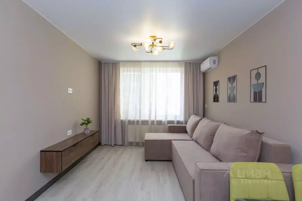 2-к кв. Тюменская область, Тюмень ул. Стройотрядовская, 16 (60.6 м) - Фото 0