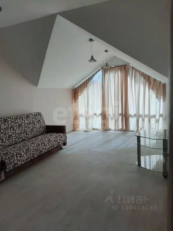 Дом в Тюменская область, Тюмень Амурская ул. (90 м) - Фото 1