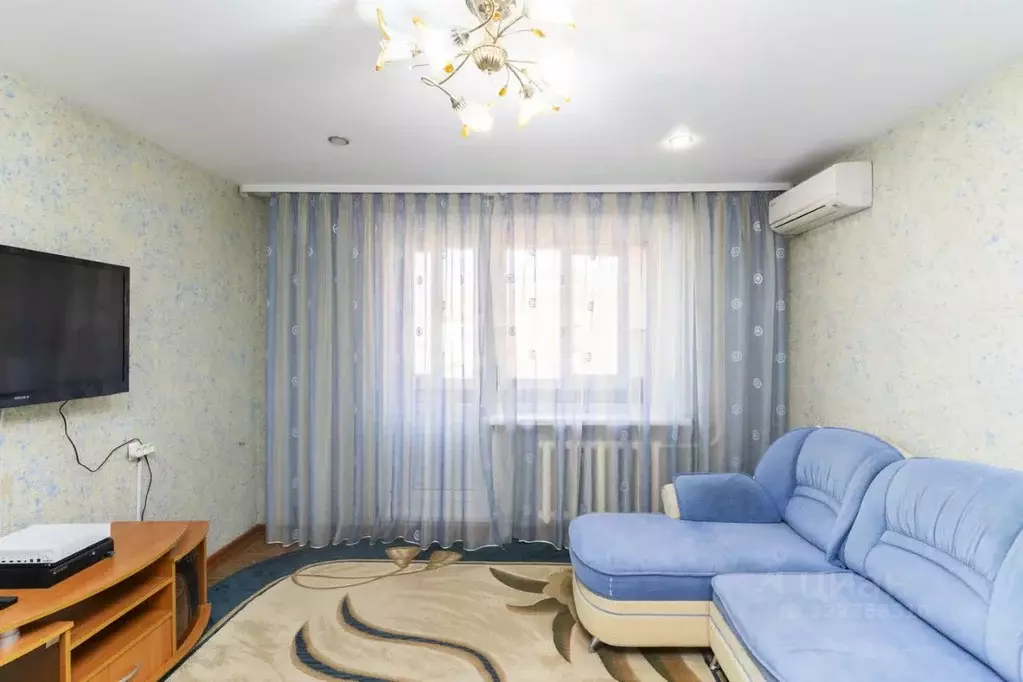 2-к кв. Тюменская область, Тюмень 6-й мкр, ул. Валерии Гнаровской, ... - Фото 1