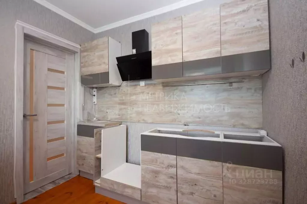 1-к кв. Тюменская область, Тюмень Харьковская ул., 57/3 (36.7 м) - Фото 1