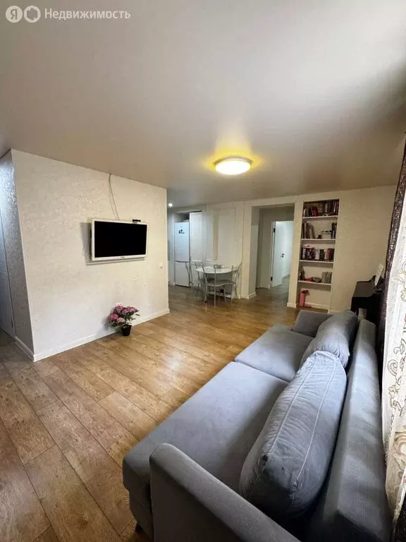 3-комнатная квартира: Нальчик, улица Кирова, 1А (65 м) - Фото 0