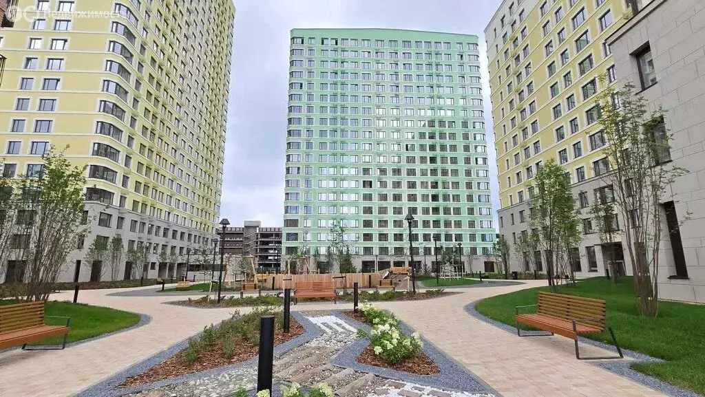 2-комнатная квартира: Тюмень, улица Эльвиры Федоровой, 1к1 (57.6 м) - Фото 0