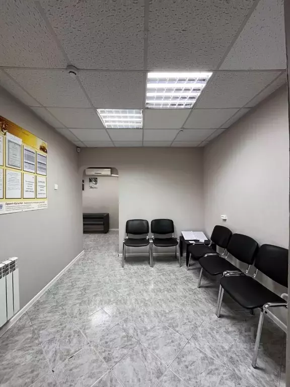 Помещение свободного назначения в Самарская область, Тольятти ул. ... - Фото 1