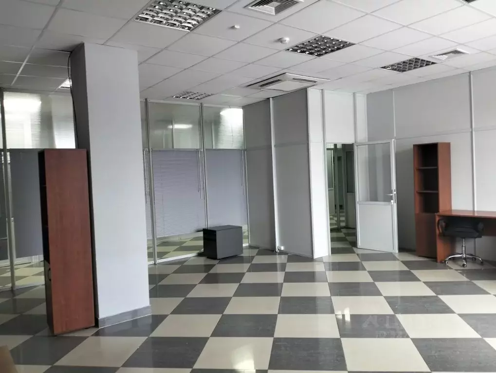 Офис в Московская область, Королев ул. Калинина, 6Б (50 м) - Фото 1