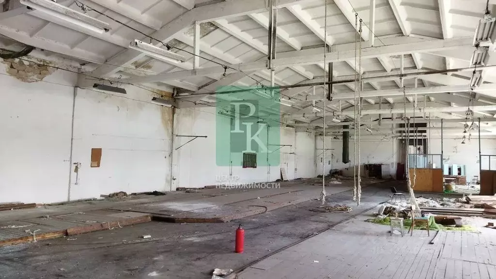 Производственное помещение в Севастополь ул. Рыбаков, 4 (1000 м) - Фото 1