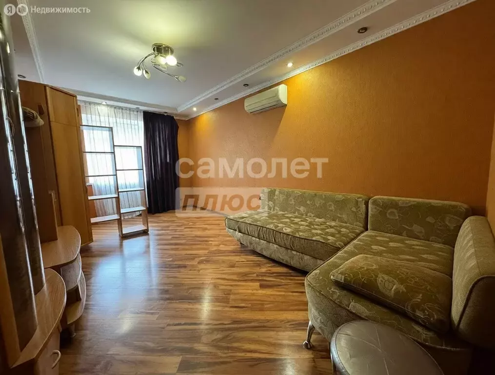 2-комнатная квартира: Астрахань, Боевая улица, 72к3 (62 м) - Фото 1