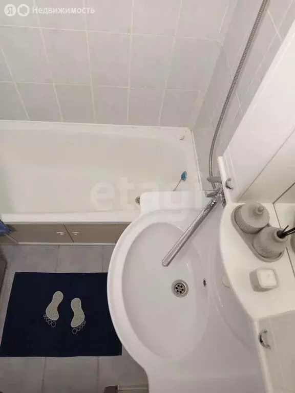 2-комнатная квартира: Пермь, улица Генерала Панфилова, 2 (56.4 м) - Фото 2