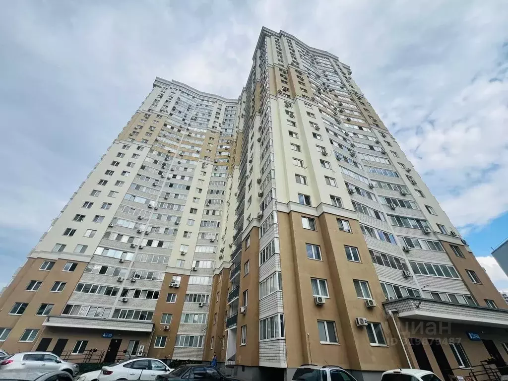 3-к кв. Саратовская область, Энгельс Красноармейская ул., 88А (85.0 м) - Фото 0