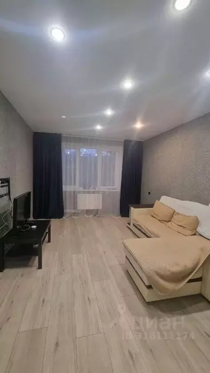 3-к кв. Белгородская область, Старый Оскол Восточный мкр, 1Ак1 (63.0 ... - Фото 1