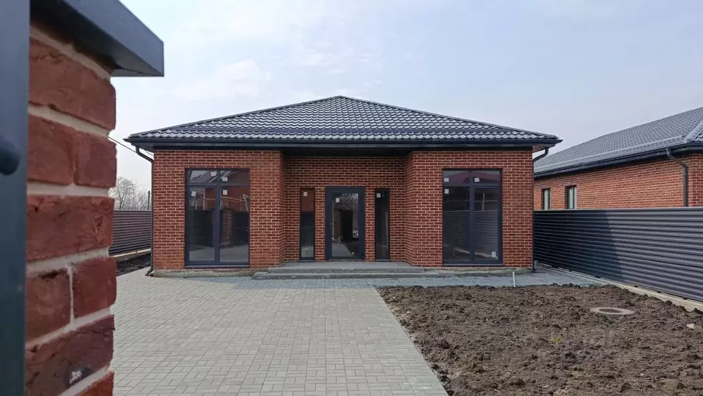 Дом в Адыгея, Тахтамукайский район, Старобжегокай аул Школьная ул. ... - Фото 1