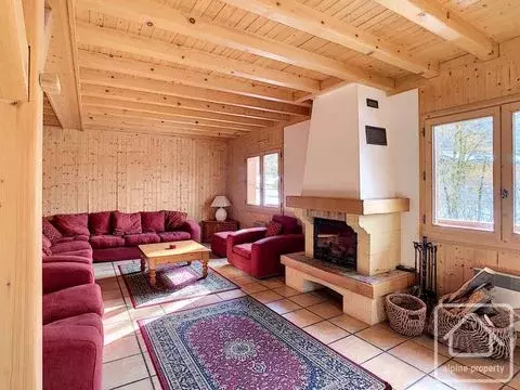 Comfortable 4 bedroom chalet in Morillon village, walking distance to . - Фото 1