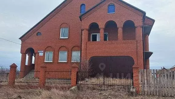 Дом в Кемеровская область, Ленинск-Кузнецкий Индустриальная ул. (805 ... - Фото 1