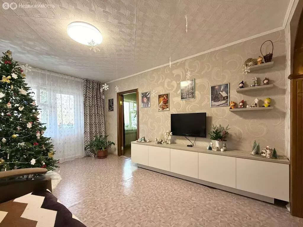 3-комнатная квартира: Саяногорск, микрорайон Енисейский, 16 (58.8 м) - Фото 1