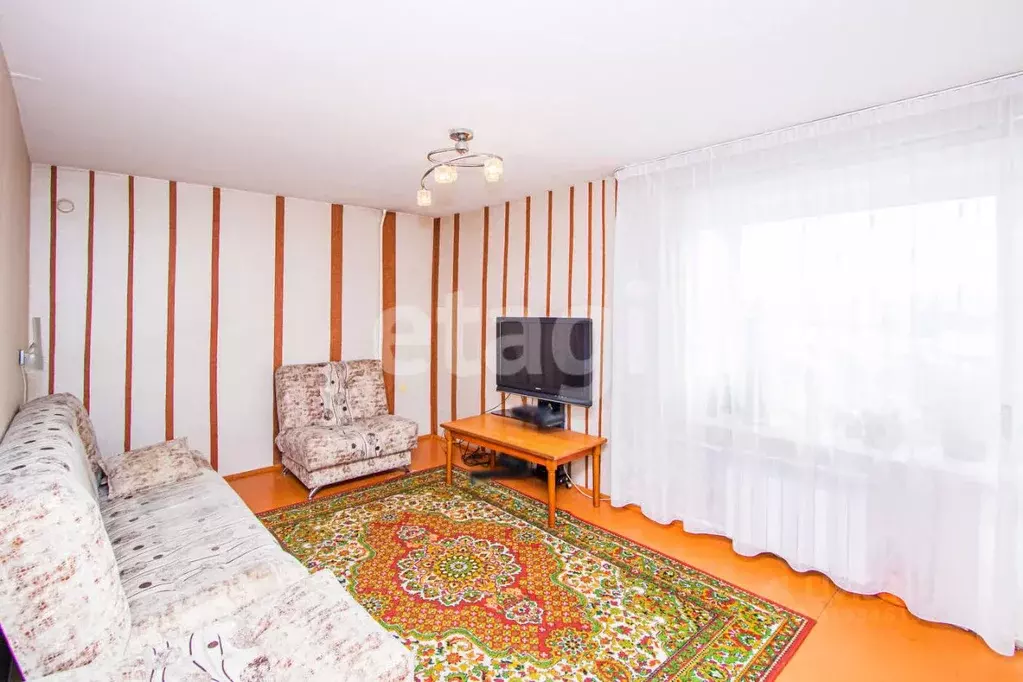 3-к кв. Бурятия, Улан-Удэ Октябрьская ул., 43 (58.6 м) - Фото 1