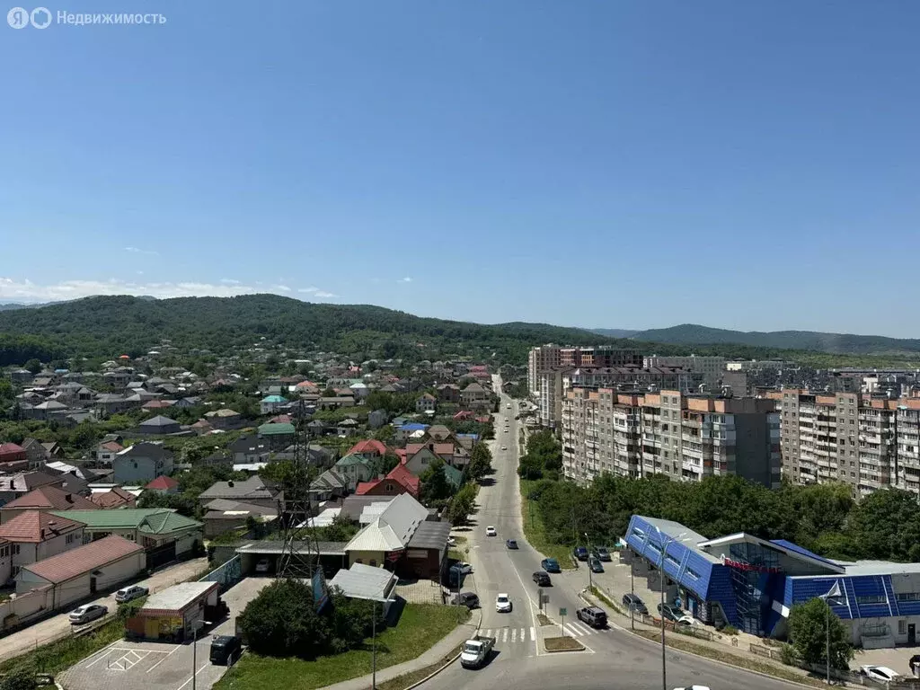 3-комнатная квартира: Нальчик, улица Тлостанова, 28 (100 м) - Фото 1
