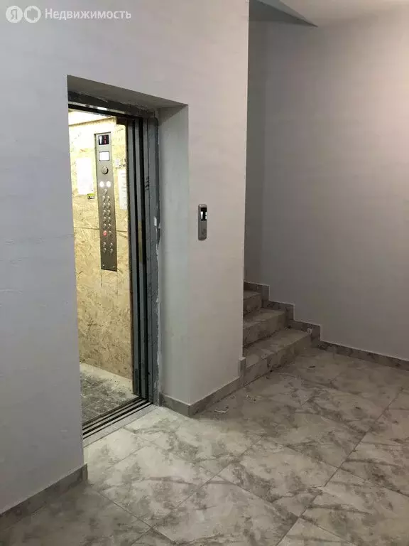 4-комнатная квартира: Нальчик, улица Атажукина, 155 (118 м) - Фото 2