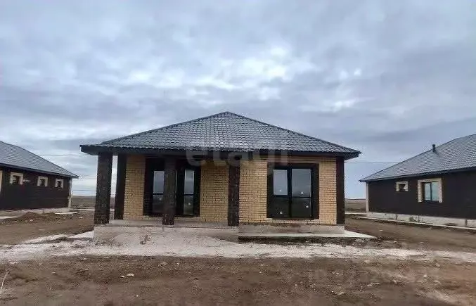 Дом в Оренбургская область, Оренбургский район, с. Благословенка ул. ... - Фото 1