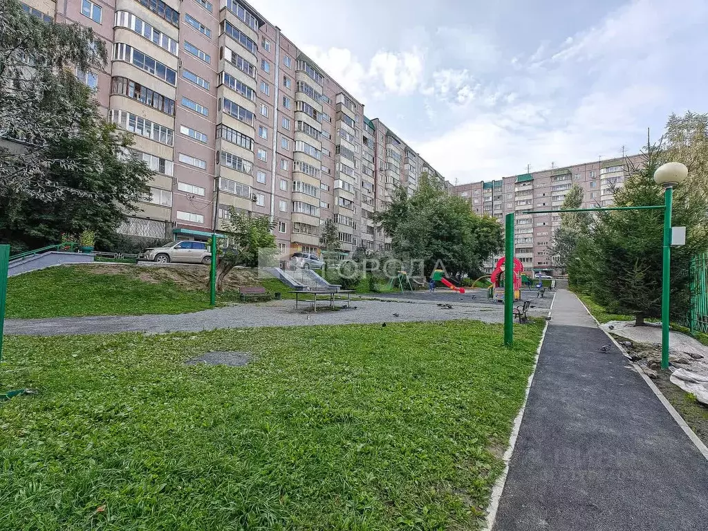 3-к кв. Новосибирская область, Новосибирск ул. Белинского, 6 (65.5 м) - Фото 0