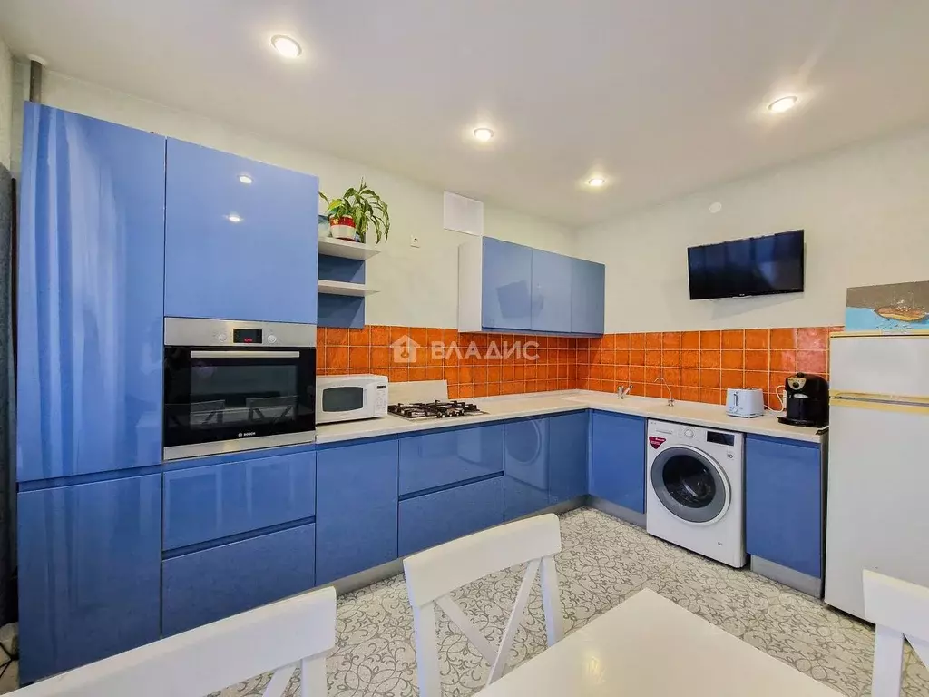 2-к кв. Ивановская область, Иваново Педагогический пер., 6 (80.0 м) - Фото 1
