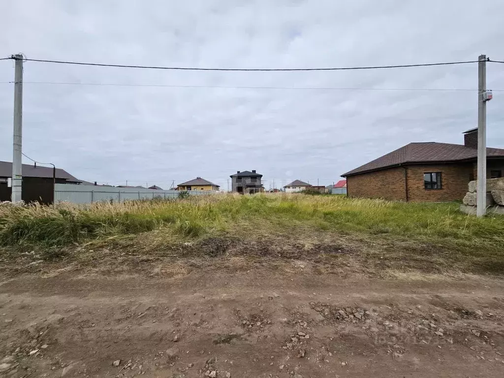 Участок в Татарстан, Тукаевский район, д. Азьмушкино, Подсолнухи мкр ... - Фото 1