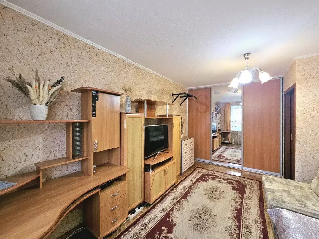 1-к кв. Свердловская область, Екатеринбург ул. Умельцев, 9 (32.0 м) - Фото 1