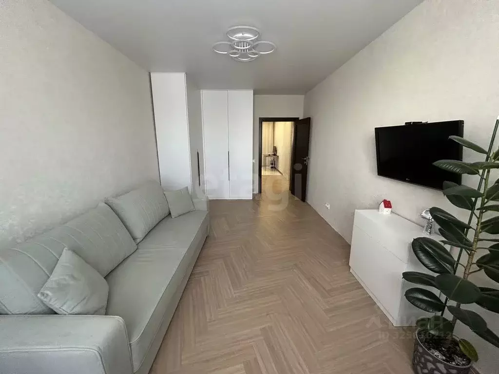 1-к кв. Тюменская область, Тюмень ул. Мельникайте, 142А (43.9 м) - Фото 1