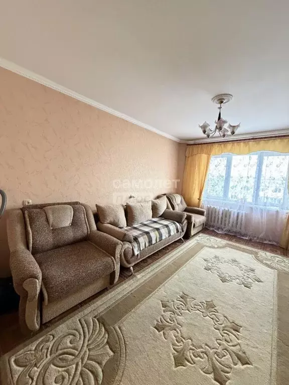 3-к кв. Омская область, Омск ул. Иванишко, 33 (63.2 м) - Фото 1