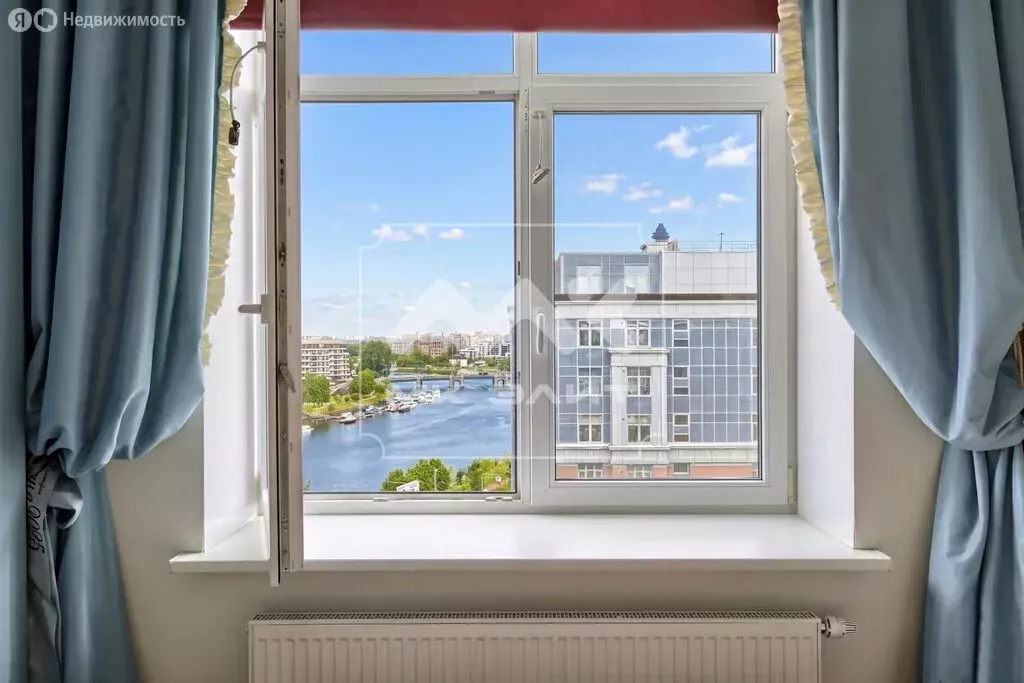 3-комнатная квартира: Санкт-Петербург, Пионерская улица, 50 (168 м) - Фото 1