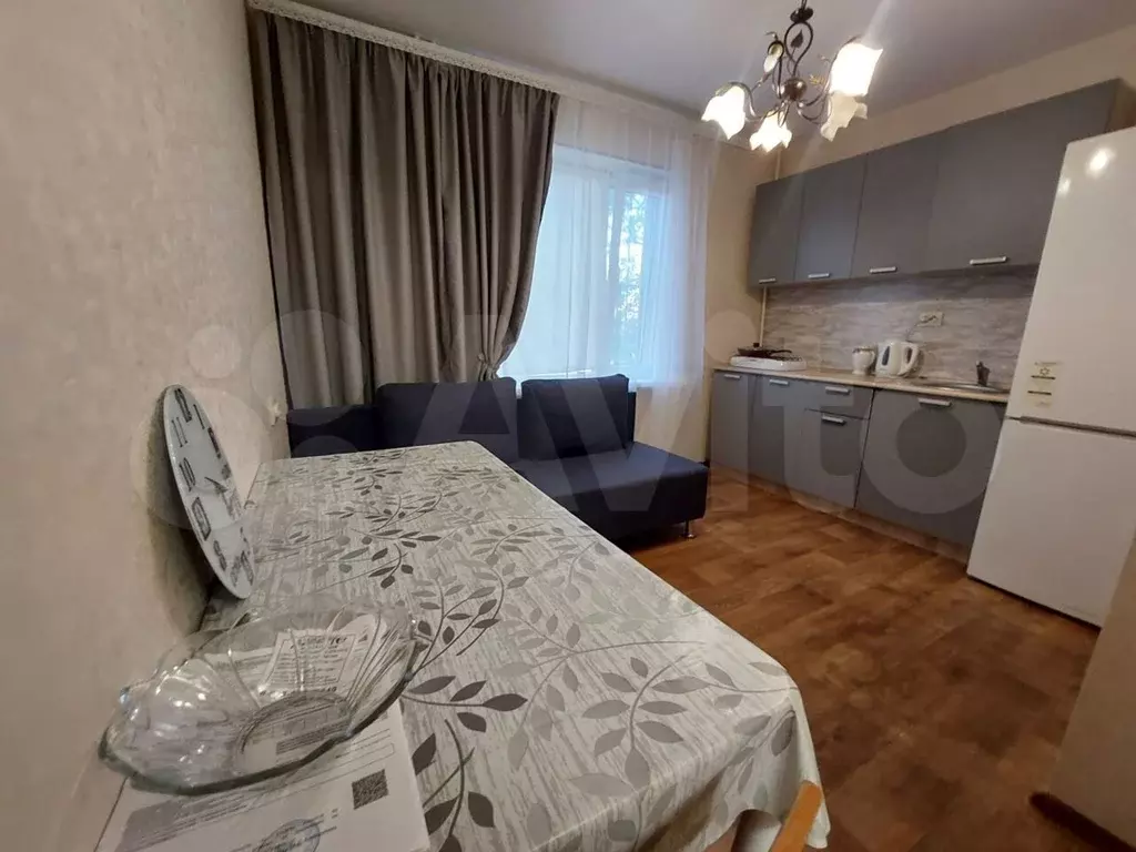 1-к. квартира, 40 м, 1/10 эт. - Фото 0