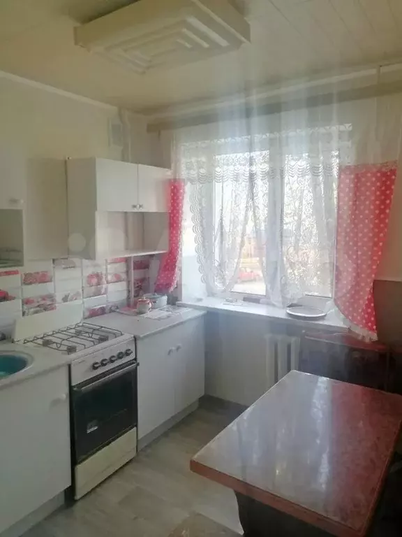 1-к. квартира, 30 м, 2/4 эт. - Фото 0