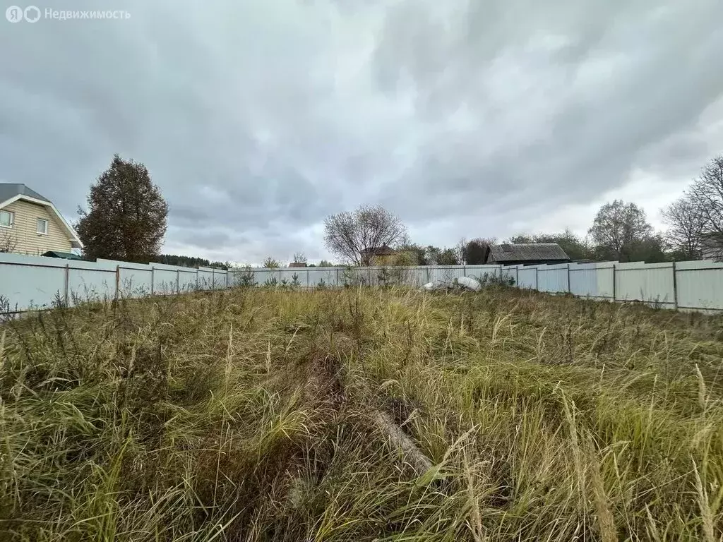 Участок в сельское поселение Совхоз имени Ленина, деревня Акатово (10 ... - Фото 0