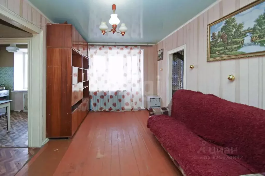 3-к кв. Омская область, Омск ул. 27-я Линия, 43 (45.6 м) - Фото 1