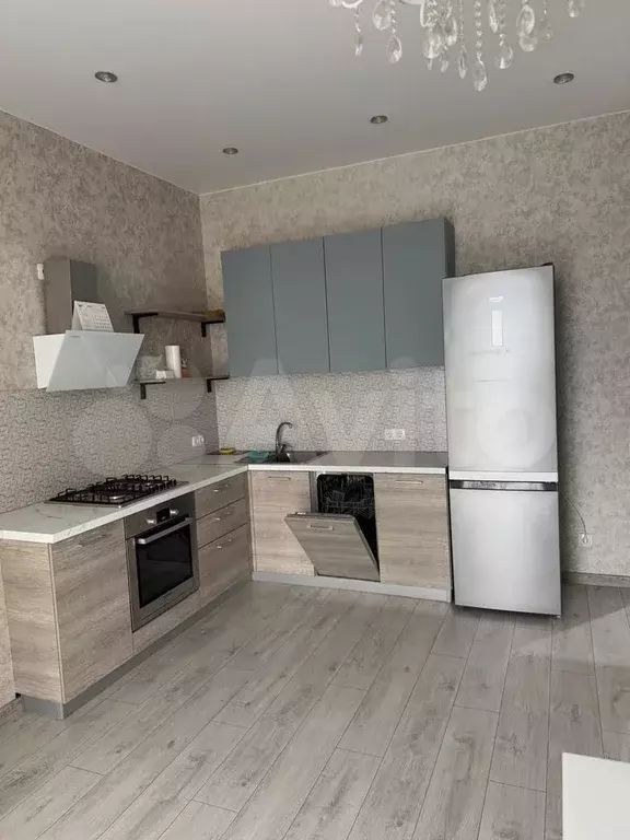 1-к. квартира, 61 м, 4/18 эт. - Фото 1