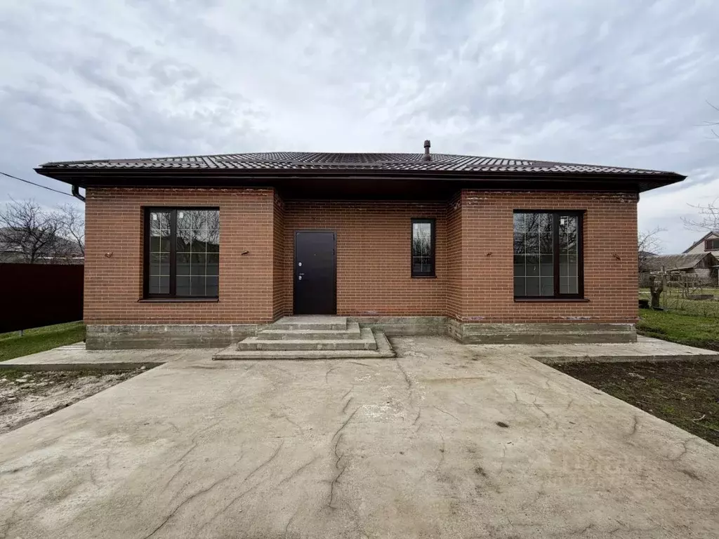 Дом в Краснодарский край, Динской район, Мичуринское с/пос, пос. ... - Фото 1