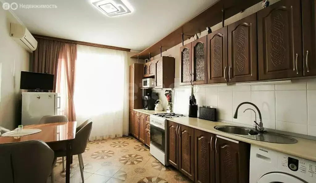 2-комнатная квартира: Анапа, Алексеевский переулок, 3 (75.5 м) - Фото 0