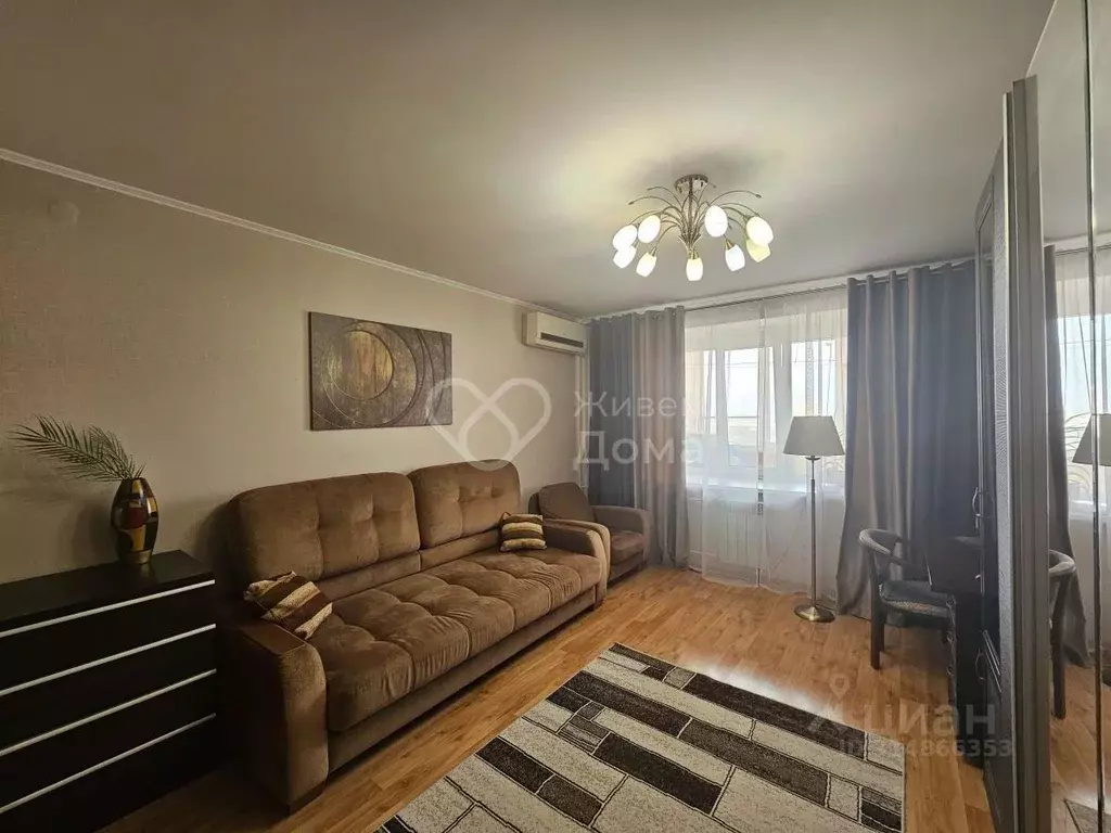 3-к кв. Волгоградская область, Волгоград ул. Гвоздкова, 20 (72.4 м) - Фото 1
