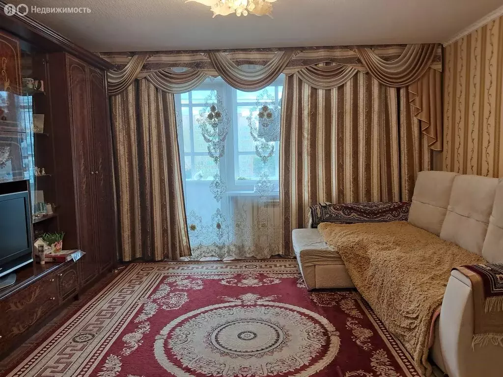 4-комнатная квартира: Северск, улица Калинина, 100 (75 м) - Фото 1