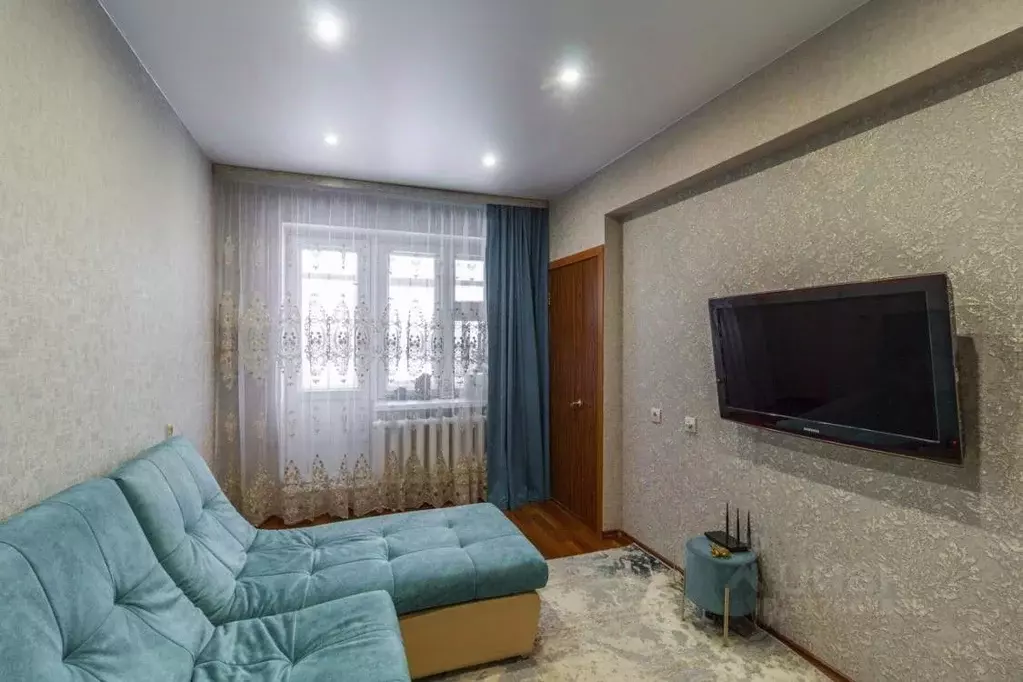 2-к кв. Омская область, Омск Пригородная ул., 15/1 (52.4 м) - Фото 0