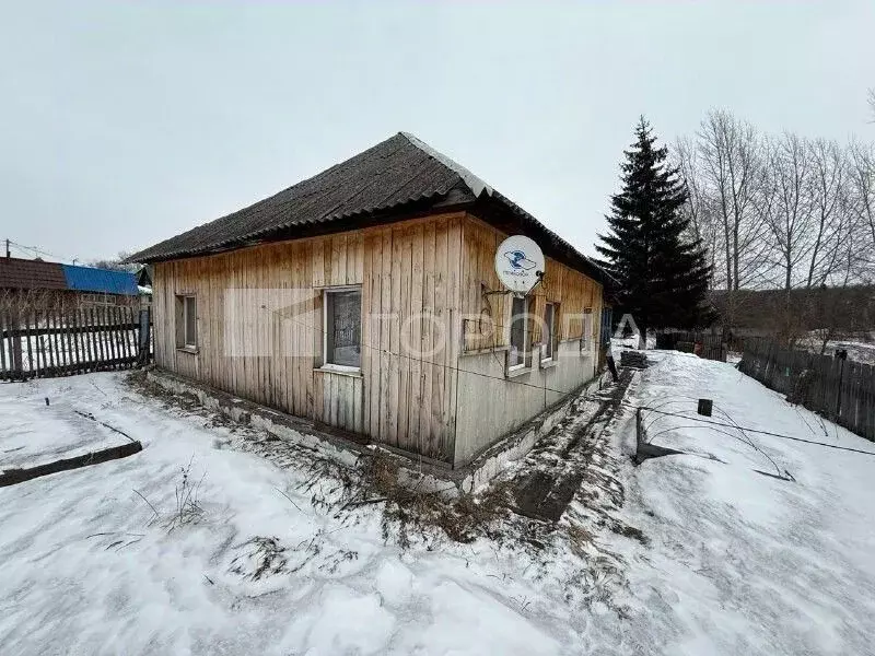 Дом в Кемеровская область, Прокопьевск Прокопьевская ул. (58 м) - Фото 1