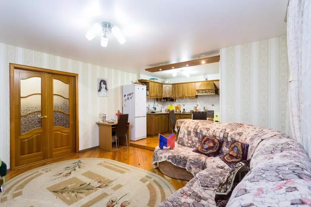3-к кв. Тюменская область, Тюмень ул. Федюнинского, 7а (87.0 м) - Фото 1