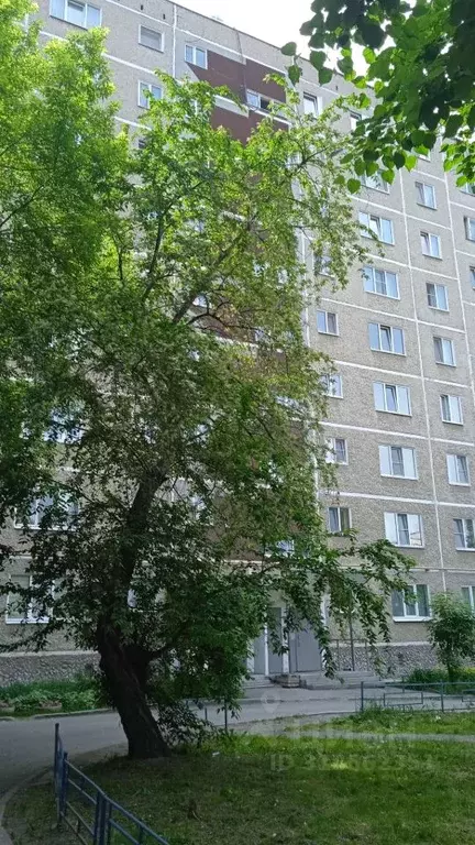 3-к кв. Свердловская область, Екатеринбург ул. Большакова, 16 (65.0 м) - Фото 0