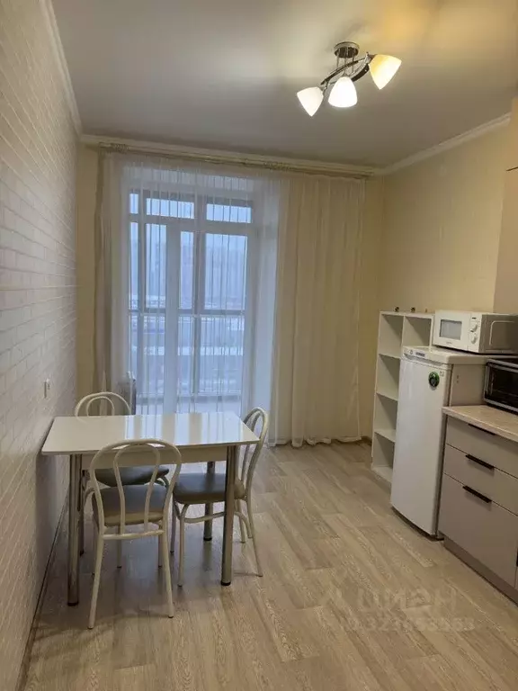 1-к кв. Красноярский край, Красноярск ул. Авиаторов, 4В (45.0 м) - Фото 2