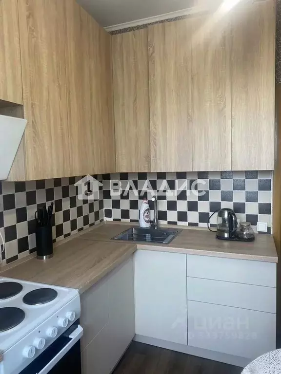 2-к кв. Бурятия, Улан-Удэ ул. Гастелло, 4 (59.0 м) - Фото 2