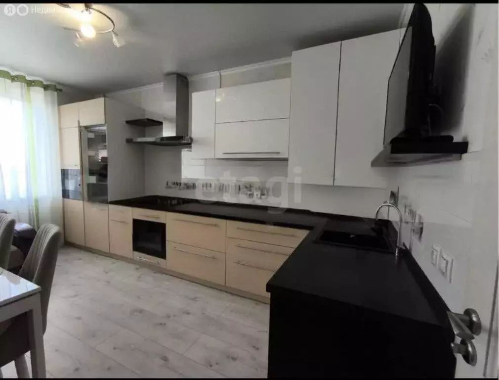 3-комнатная квартира: Калининград, Шахматная улица, 4Б (92.1 м) - Фото 0
